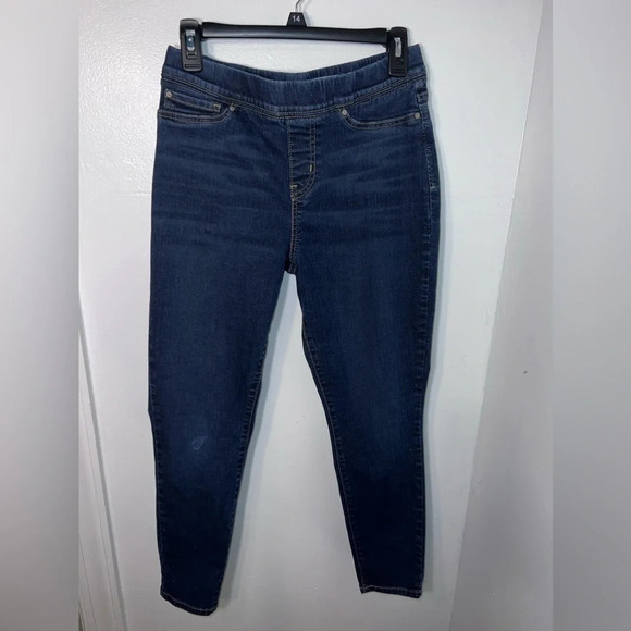 Levi’s, 8Short, pull on skinny totally shaping gold label mid rise, dark wash - Picture 1 of 8